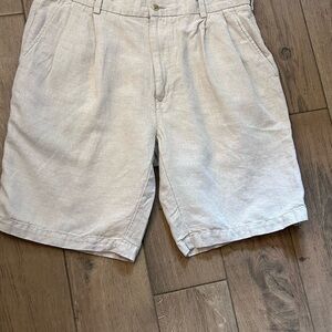 Caribbean Light Beige Pleated Shorts